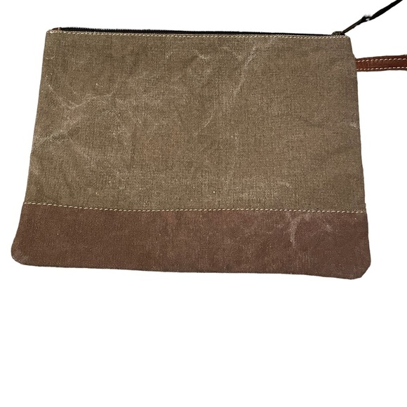 Mona B Explorer Distressed Pouch Wristlet NWT - Picture 3 of 9